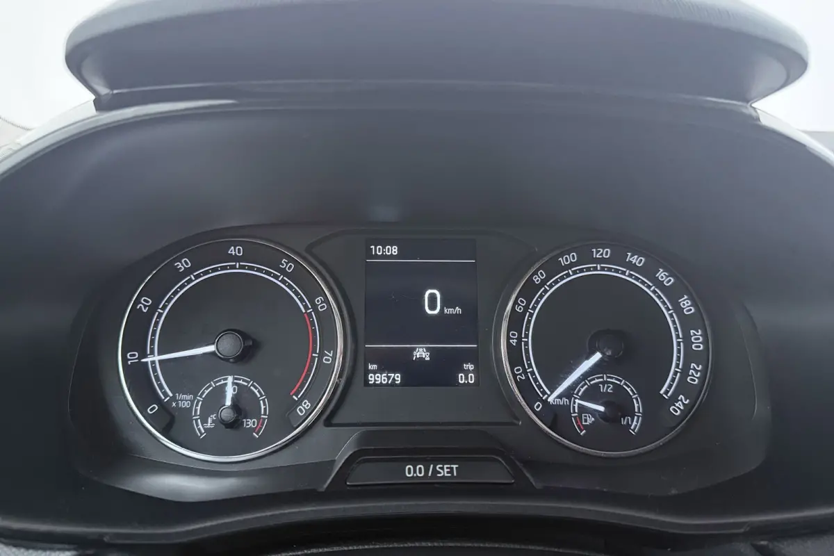1.0 TSI Ambition | Adapt. Cruise | Parkeersensoren | CarPlay | NAP | Org. NL | Climate Control |