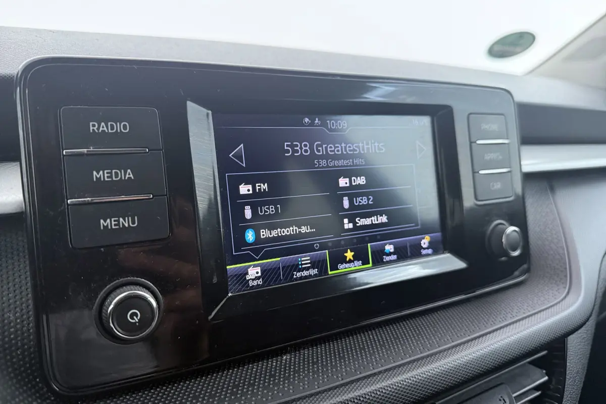 1.0 TSI Ambition | Adapt. Cruise | Parkeersensoren | CarPlay | NAP | Org. NL | Climate Control |