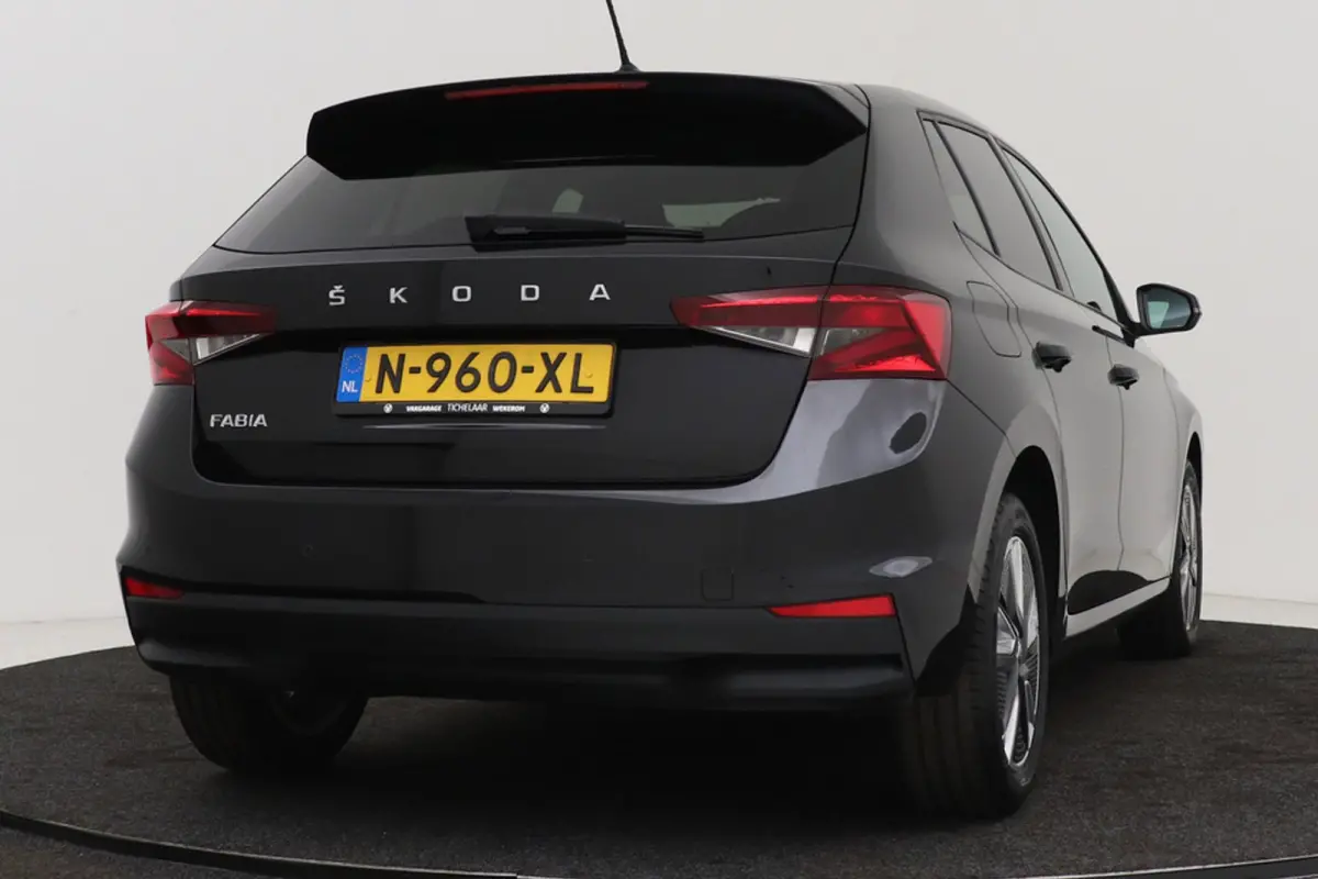1.0 TSI Ambition | Adapt. Cruise | Parkeersensoren | CarPlay | NAP | Org. NL | Climate Control |