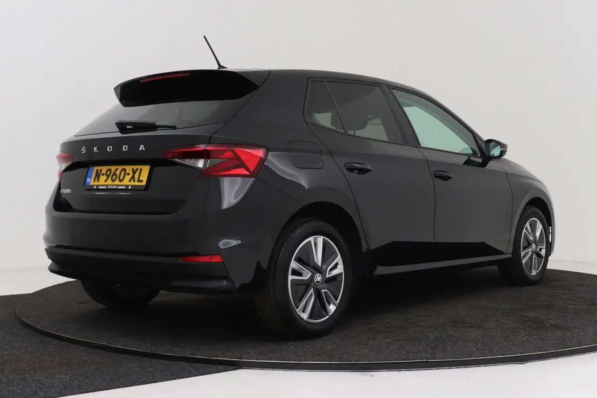 1.0 TSI Ambition | Adapt. Cruise | Parkeersensoren | CarPlay | NAP | Org. NL | Climate Control |