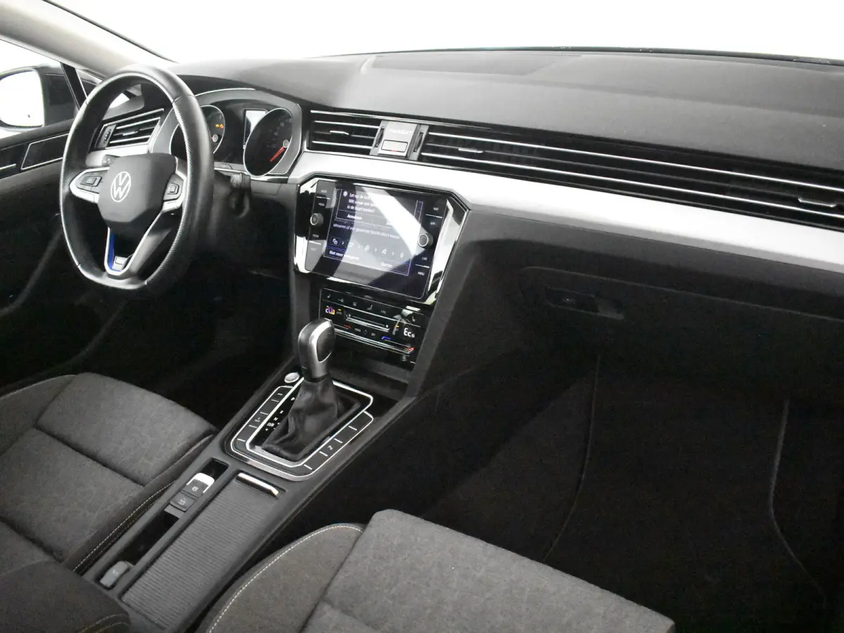 1.4 TSI PHEV GTE Business 218Pk DSG/AUTO | Elektr.Trekhaak | Camera | Cruise control adaptief | Apple carplay Android auto | Navigatie | DAB | LED | Stoelverwarming | 17"LMV