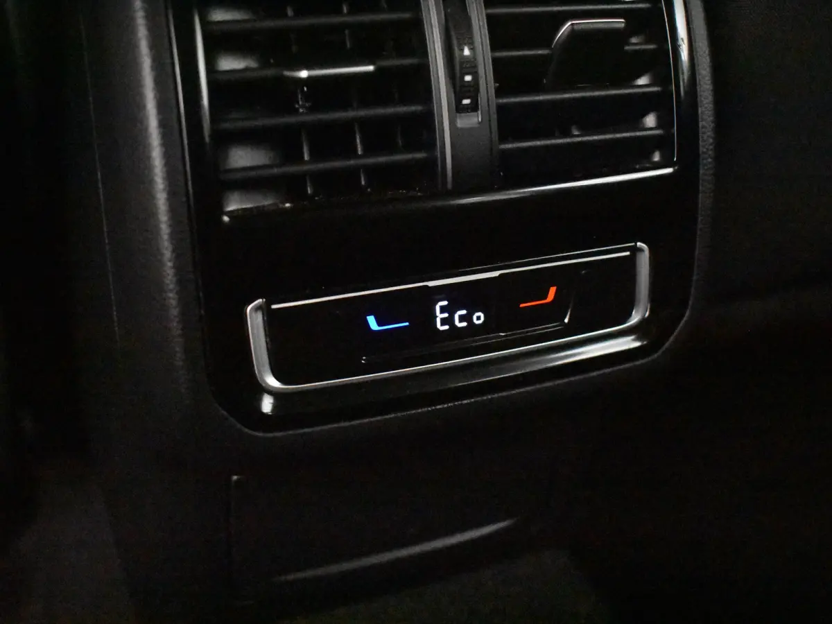 1.4 TSI PHEV GTE Business 218Pk DSG/AUTO | Elektr.Trekhaak | Camera | Cruise control adaptief | Apple carplay Android auto | Navigatie | DAB | LED | Stoelverwarming | 17"LMV