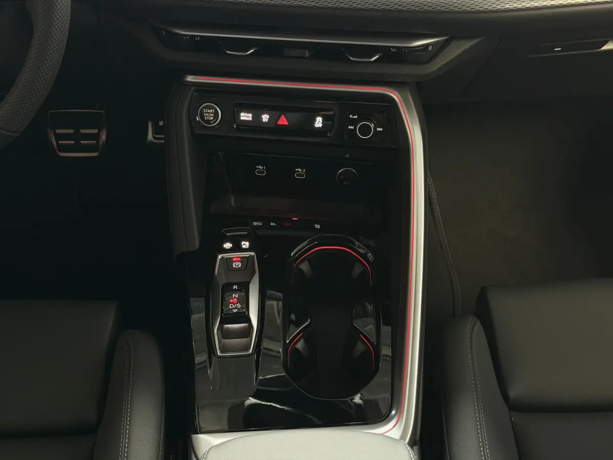 2.0 TFSI E-HYBRID PANO LEER 360CAM PAS.DISPLAY TREKHAAK QUATTRO 300 PK S-EDITION MATRIXX LED ELEK.STOEL. S-LINE S LINE
