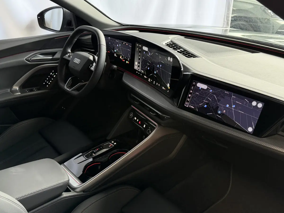 2.0 TFSI E-HYBRID PANO LEER 360CAM PAS.DISPLAY TREKHAAK QUATTRO 300 PK S-EDITION MATRIXX LED ELEK.STOEL. S-LINE S LINE