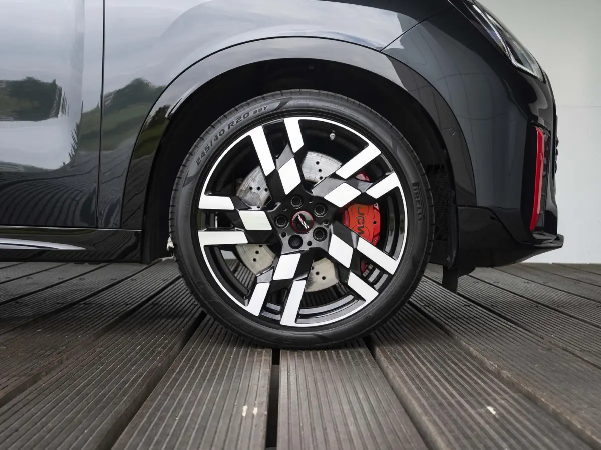 JCW ALL4 John Cooper Works XL-pakket | 20" Flag Spoke 2-tone | Glazen panoramadak | Stoel & Stuurverwarming | Elektrisch verstelbare stoelen |