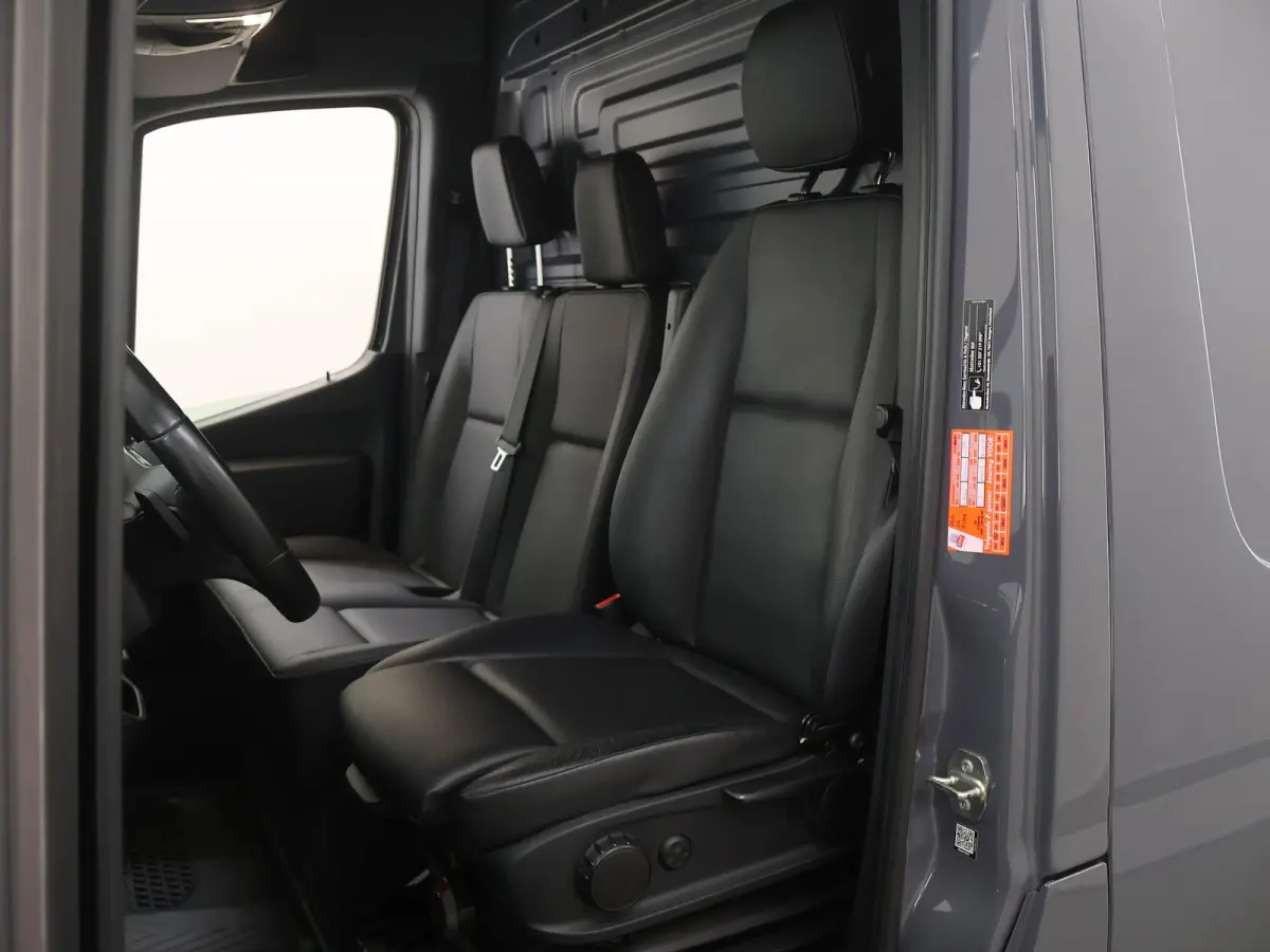 319 CDI | Aut. | L3 H2 | KOELWAGEN | 3-ZITS | PARKEERCAMERA | NAVIGATIE | KOELWAGEN | 190 PK | STOELVERWARMING | CLIMATE CONTROL | CERTIFIED