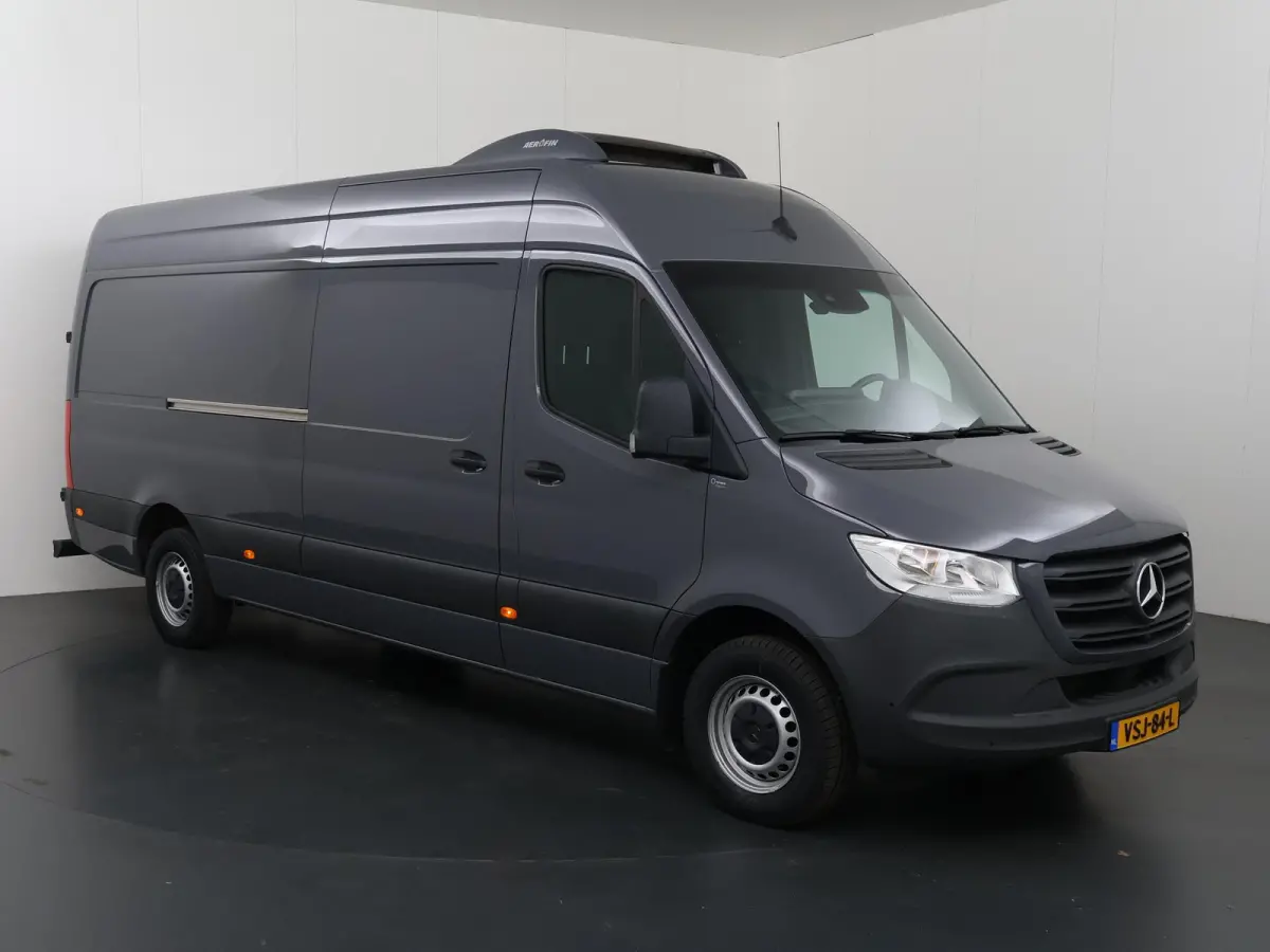319 CDI | Aut. | L3 H2 | KOELWAGEN | 3-ZITS | PARKEERCAMERA | NAVIGATIE | KOELWAGEN | 190 PK | STOELVERWARMING | CLIMATE CONTROL | CERTIFIED