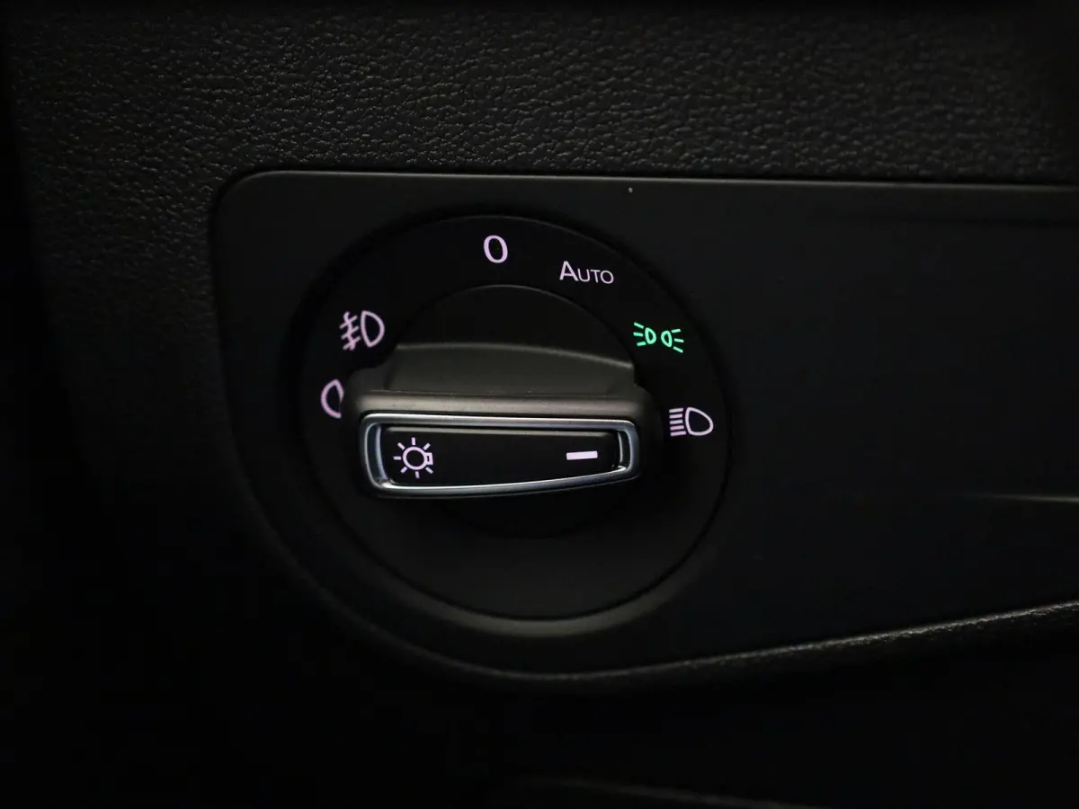 1.5 TSI Comfortline Business 131 PK| Origineel Nederlands | 1e Eigenaar | Navigatie | Trekhaak | Parkeersensoren | Climatronic | Achterklep Elektrisch | Apple Carplay | Android Auto