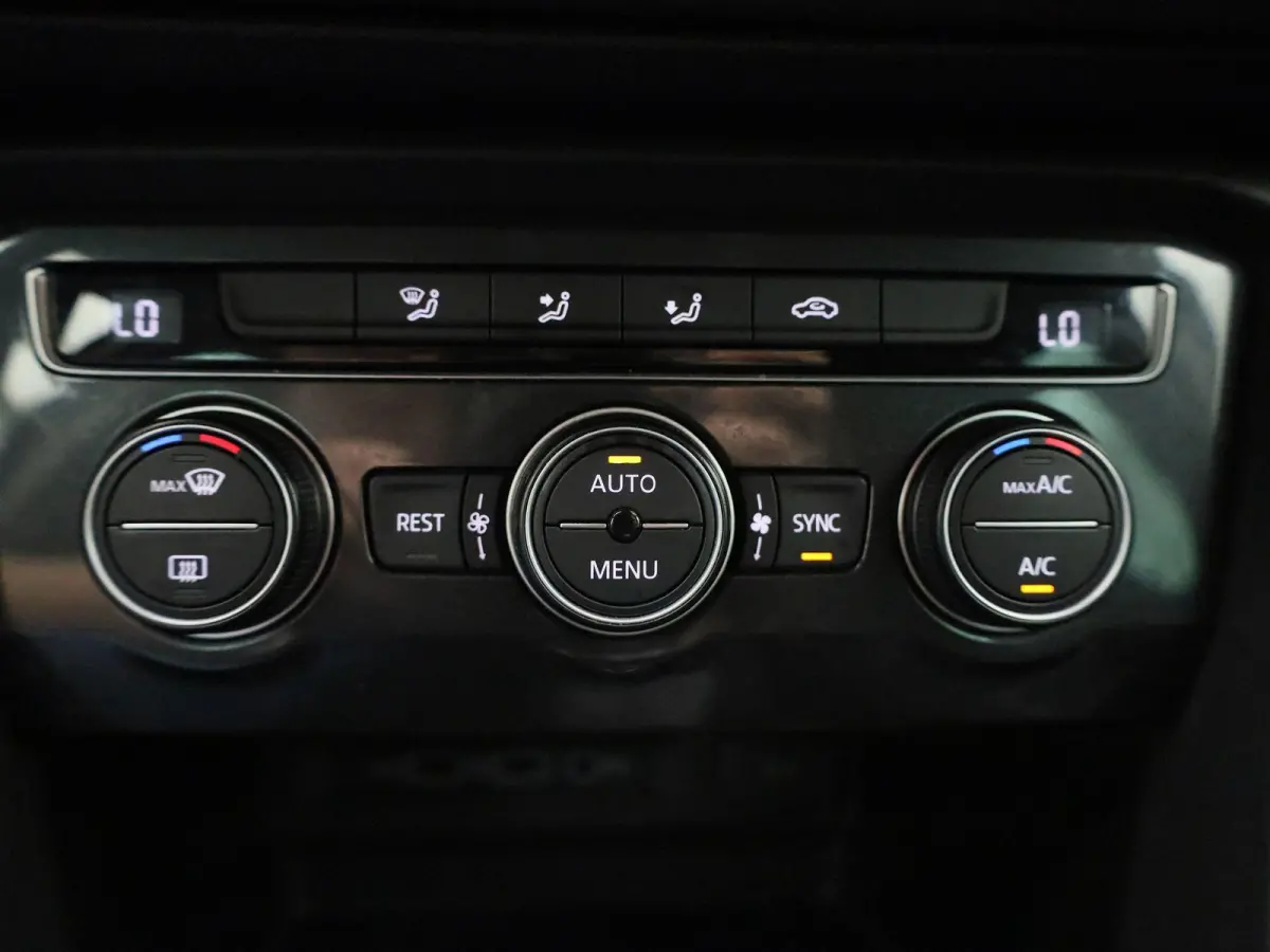 1.5 TSI Comfortline Business 131 PK| Origineel Nederlands | 1e Eigenaar | Navigatie | Trekhaak | Parkeersensoren | Climatronic | Achterklep Elektrisch | Apple Carplay | Android Auto