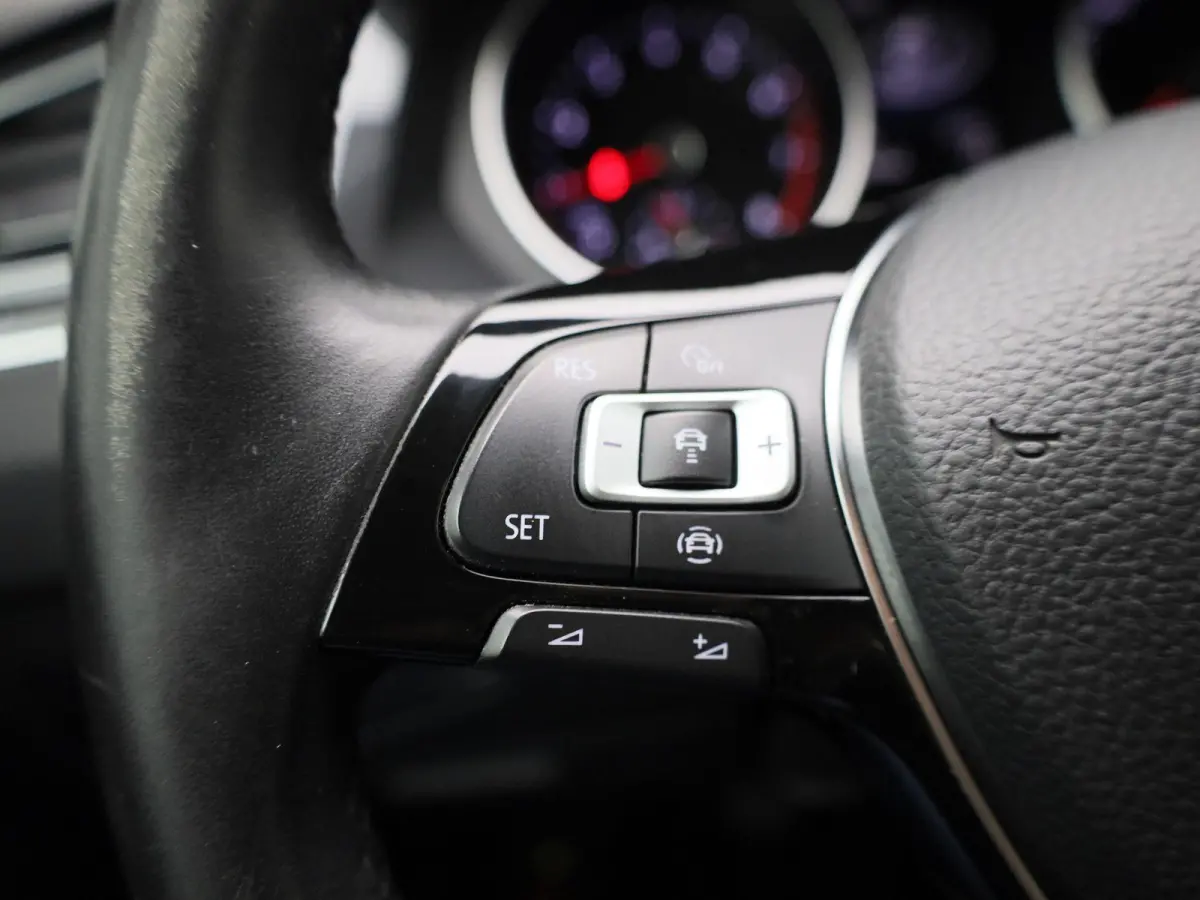1.5 TSI Comfortline Business 131 PK| Origineel Nederlands | 1e Eigenaar | Navigatie | Trekhaak | Parkeersensoren | Climatronic | Achterklep Elektrisch | Apple Carplay | Android Auto