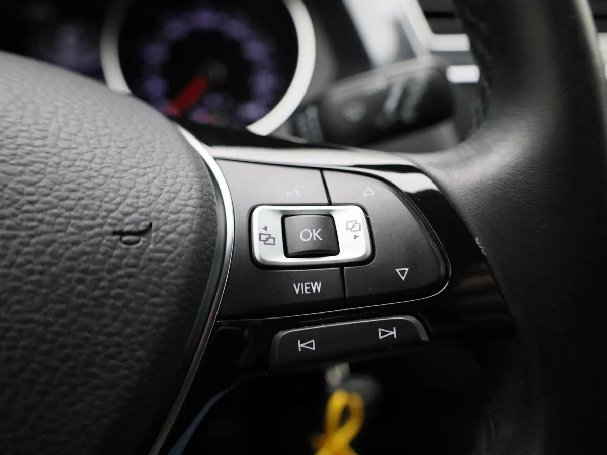 1.5 TSI Comfortline Business 131 PK| Origineel Nederlands | 1e Eigenaar | Navigatie | Trekhaak | Parkeersensoren | Climatronic | Achterklep Elektrisch | Apple Carplay | Android Auto