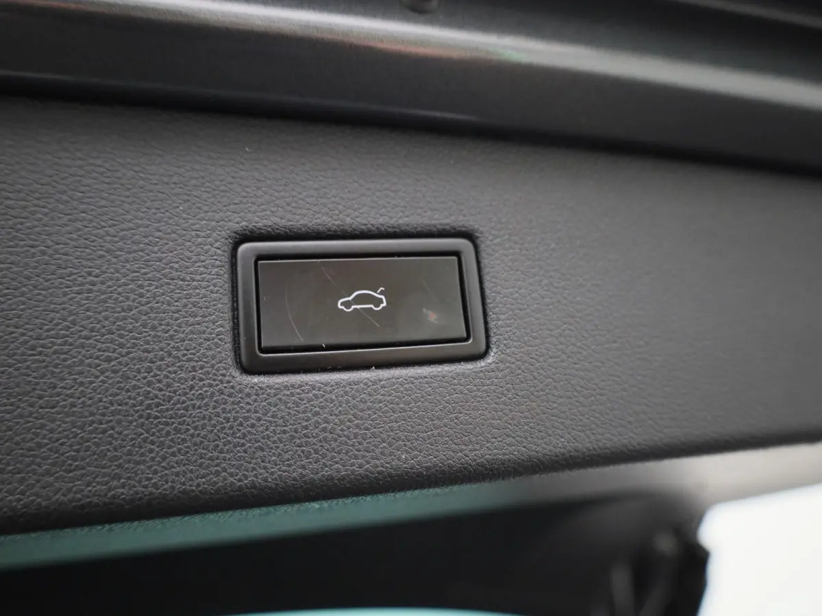 1.5 TSI Comfortline Business 131 PK| Origineel Nederlands | 1e Eigenaar | Navigatie | Trekhaak | Parkeersensoren | Climatronic | Achterklep Elektrisch | Apple Carplay | Android Auto