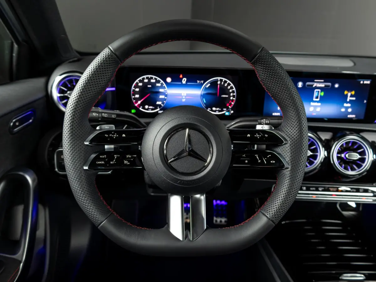 Hatchback 250 e Business Solution AMG Panorama dak