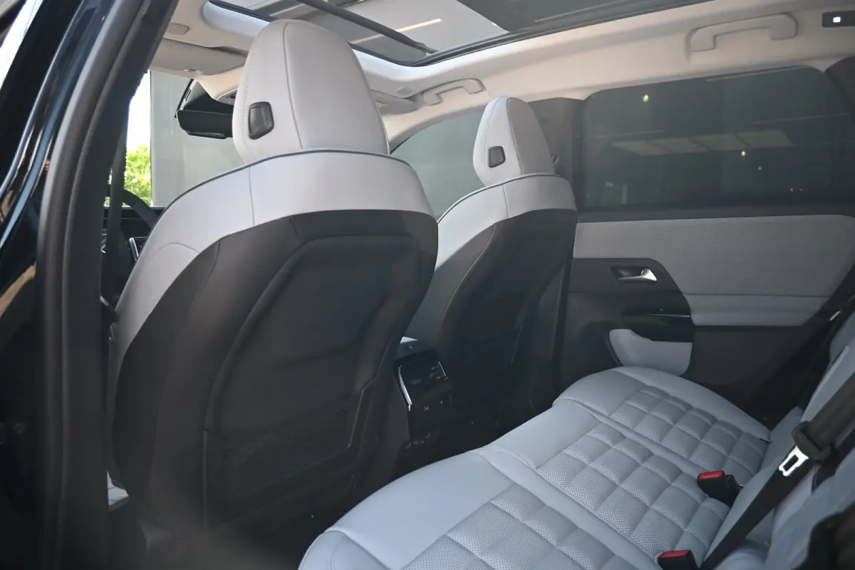 Max Comfort Range 73 kWh tot 8 jaar garantie! 99% SOH | Schuif-/Kanteldak | Navigatie | Massagestoelen | Leder | Adaptive Cruise | HUD | Stoel/Stuuverwarming | !!