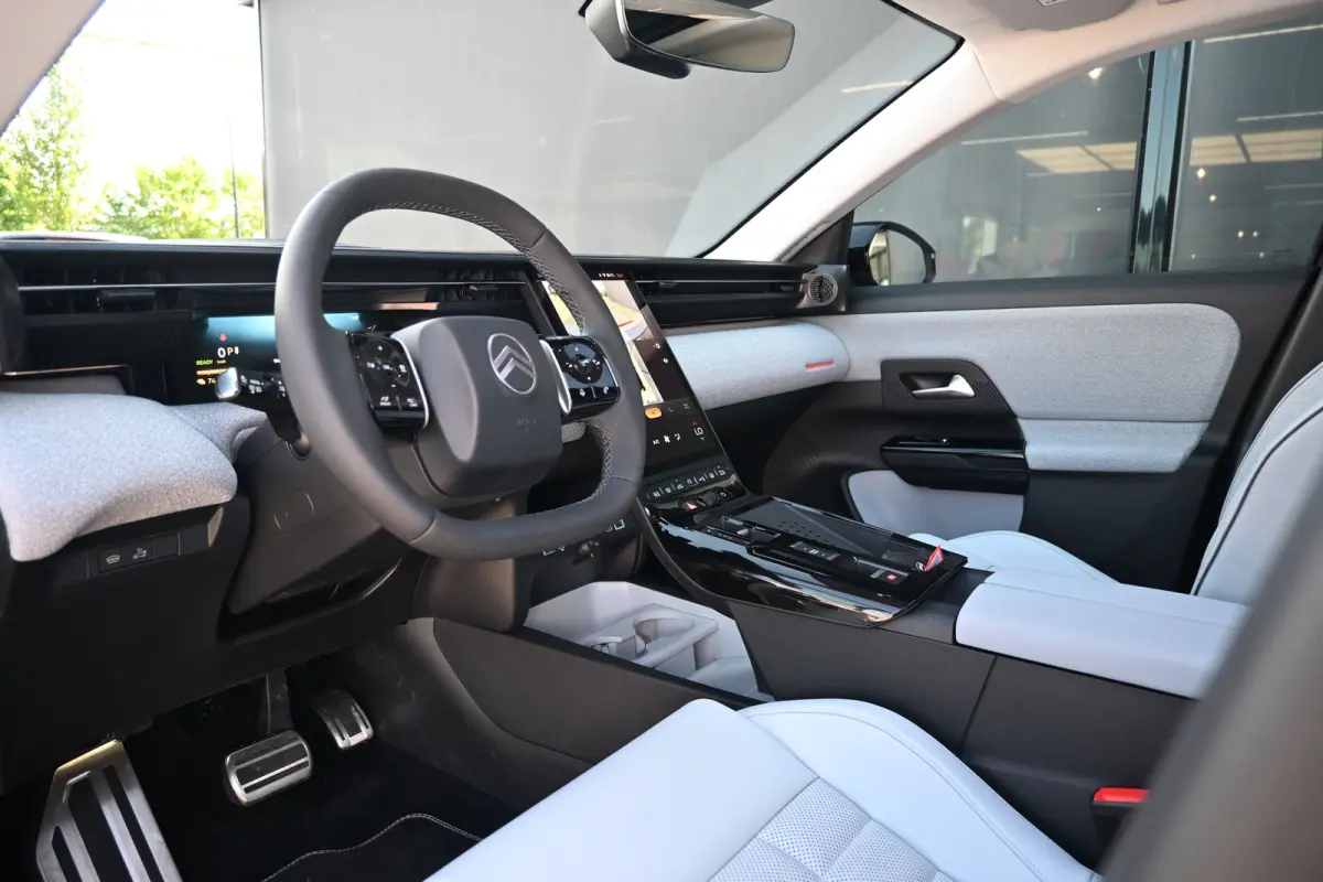 Max Comfort Range 73 kWh tot 8 jaar garantie! 99% SOH | Schuif-/Kanteldak | Navigatie | Massagestoelen | Leder | Adaptive Cruise | HUD | Stoel/Stuuverwarming | !!