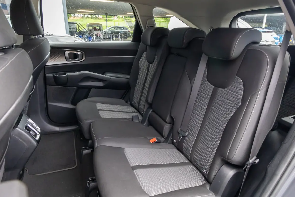 1.6 T-GDI Plug-in Hybrid 4WD DynamicLine 7p. | Trekhaak | 7-zitter! | Cruise adaptief | Stoel/stuur verwarming | Camera | Elektrisch verstelbare bestuurdersstoel | Winterset | Achteruitrijca