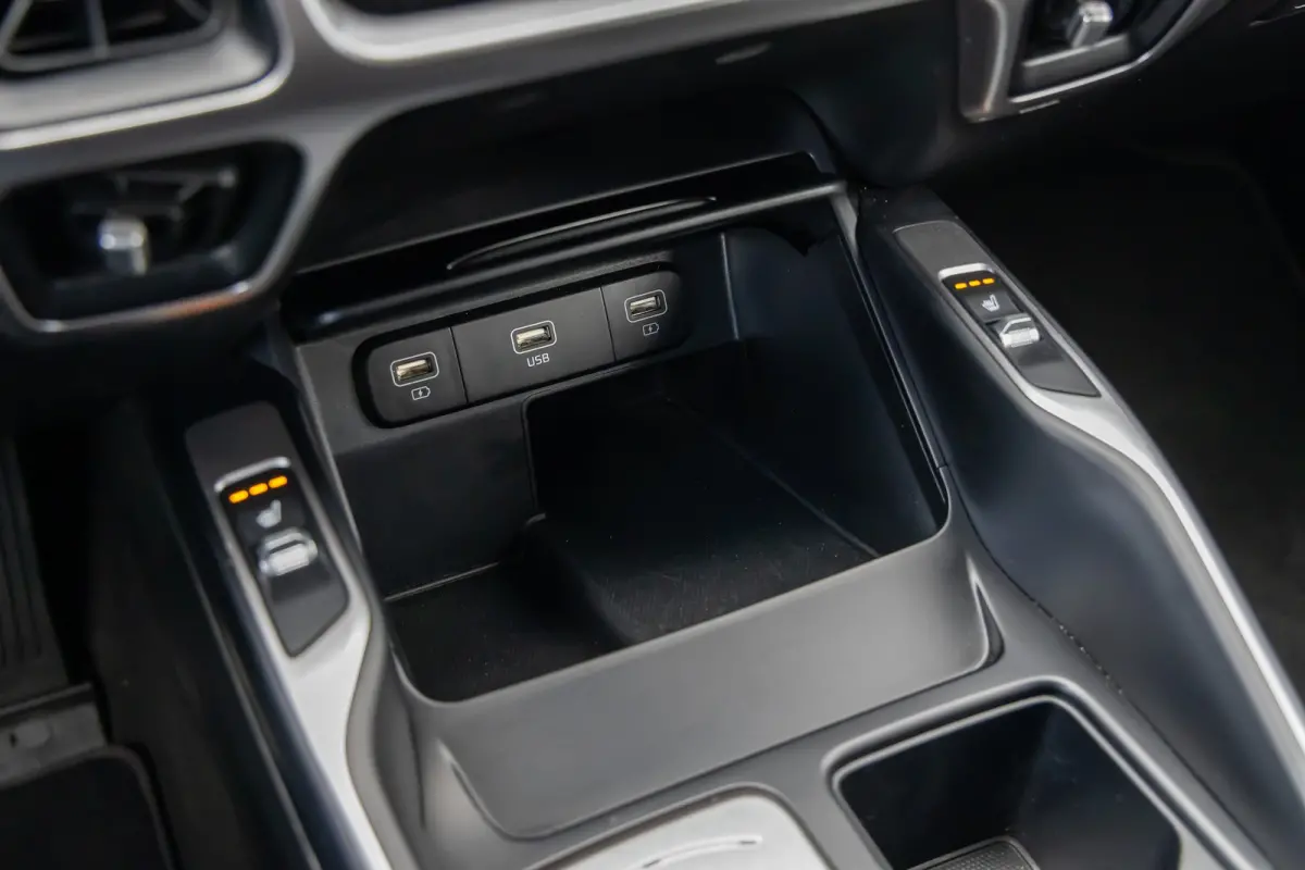 1.6 T-GDI Plug-in Hybrid 4WD DynamicLine 7p. | Trekhaak | 7-zitter! | Cruise adaptief | Stoel/stuur verwarming | Camera | Elektrisch verstelbare bestuurdersstoel | Winterset | Achteruitrijca