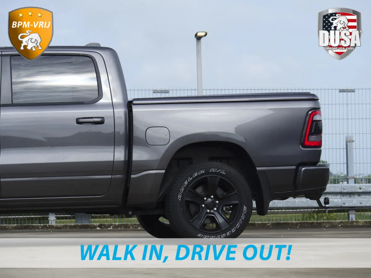 1500 | Laramie Sport | 5.7 V8 | HEMI | 4x4 | Crew Cab Panoramadak | Leder | Uconnect touchscreen | Nieuw binnen!