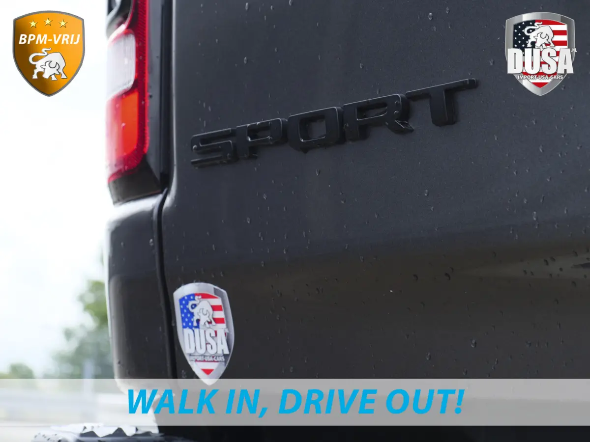 1500 | Laramie Sport | 5.7 V8 | HEMI | 4x4 | Crew Cab Panoramadak | Leder | Uconnect touchscreen | Nieuw binnen!
