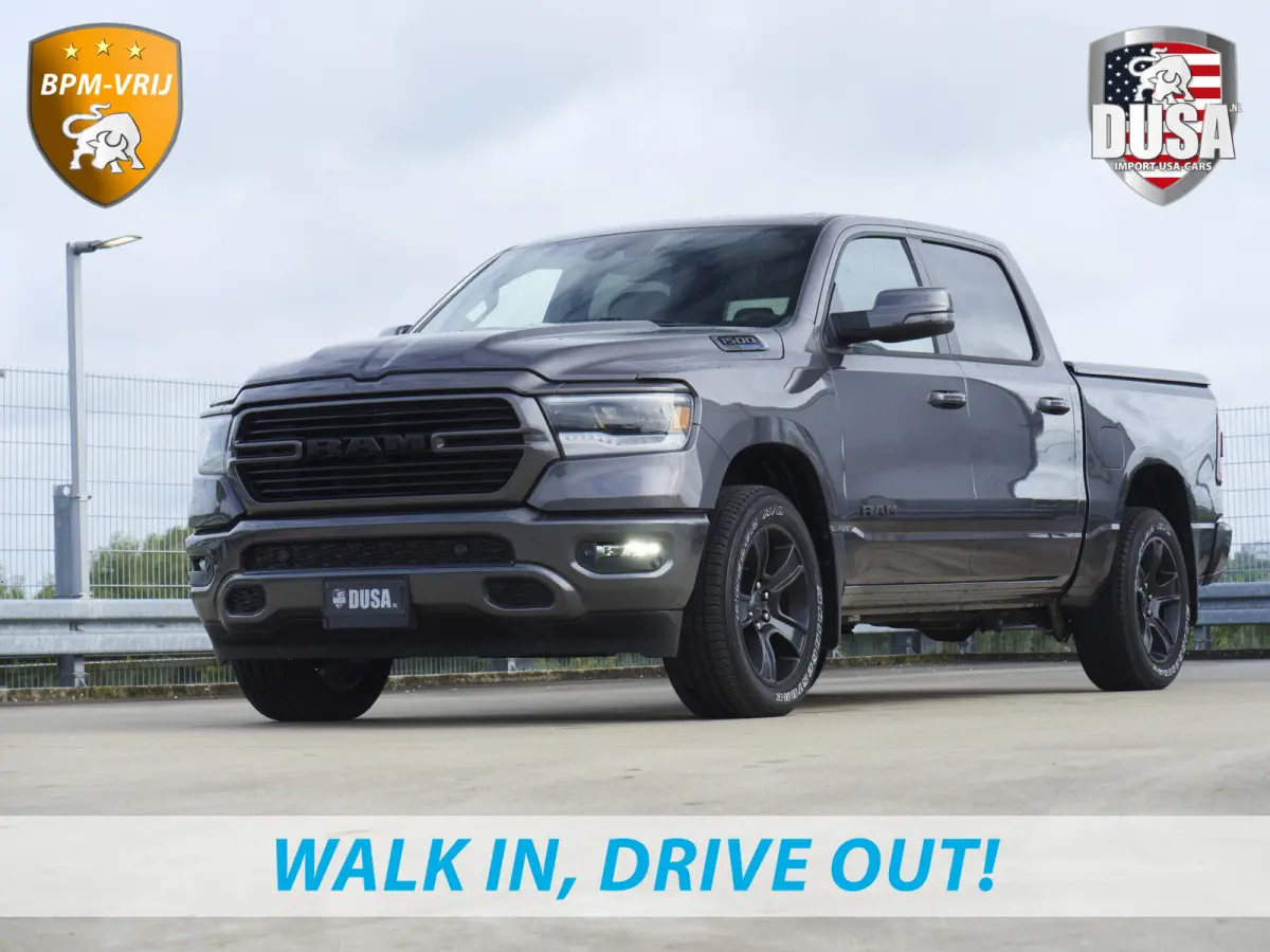 1500 | Laramie Sport | 5.7 V8 | HEMI | 4x4 | Crew Cab Panoramadak | Leder | Uconnect touchscreen | Nieuw binnen!
