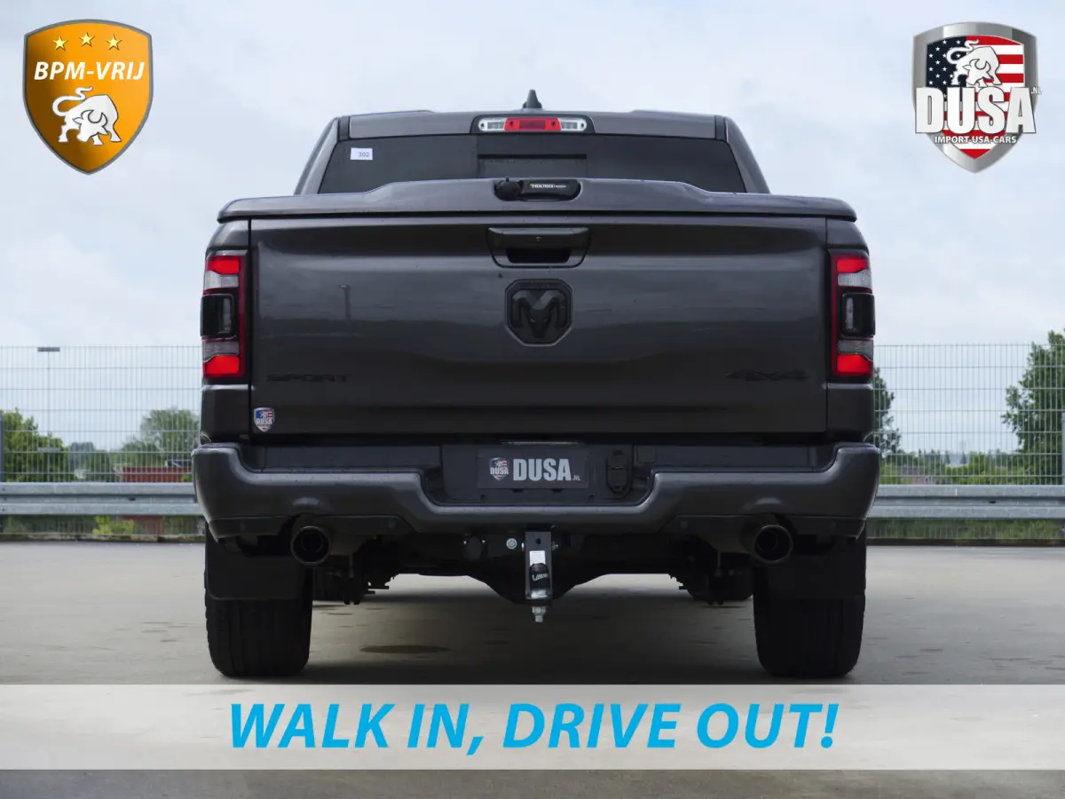 1500 | Laramie Sport | 5.7 V8 | HEMI | 4x4 | Crew Cab Panoramadak | Leder | Uconnect touchscreen | Nieuw binnen!