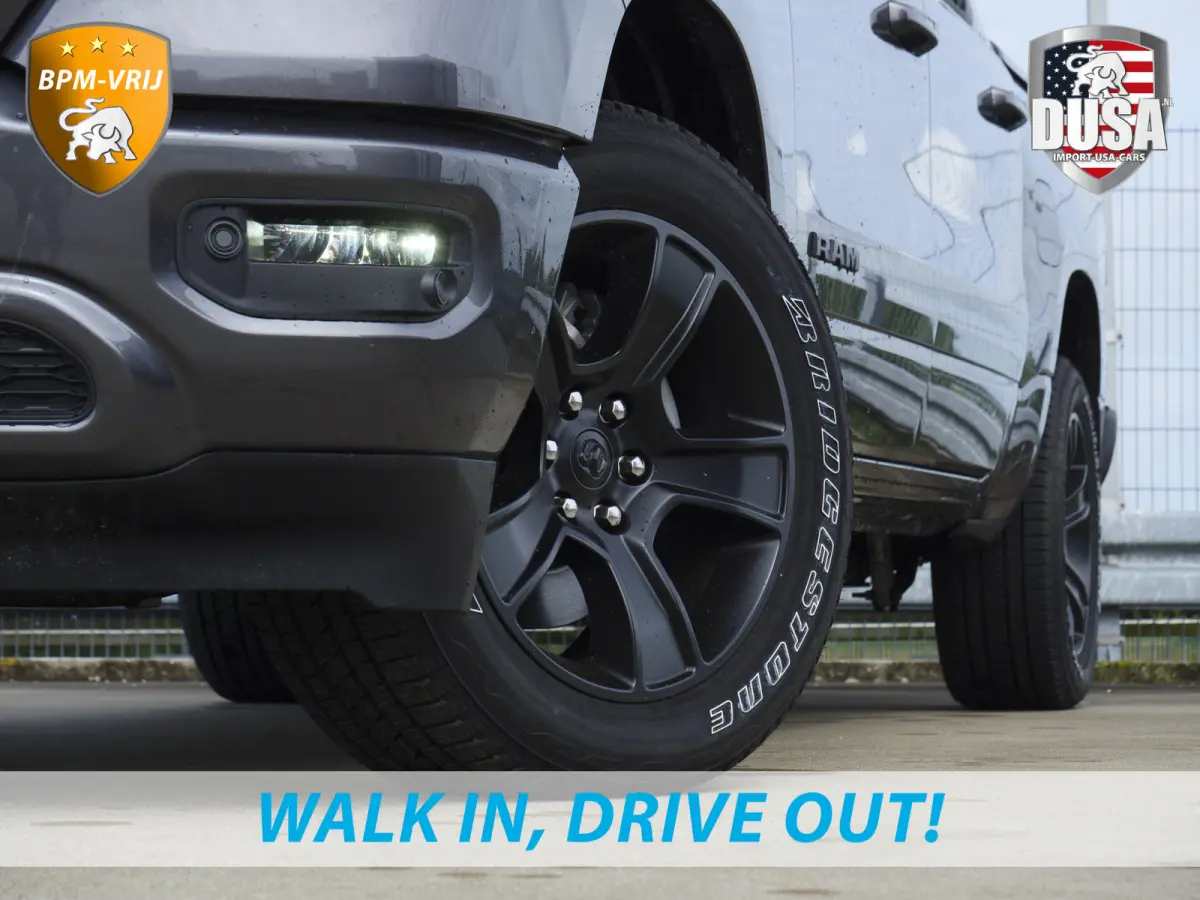 1500 | Laramie Sport | 5.7 V8 | HEMI | 4x4 | Crew Cab Panoramadak | Leder | Uconnect touchscreen | Nieuw binnen!