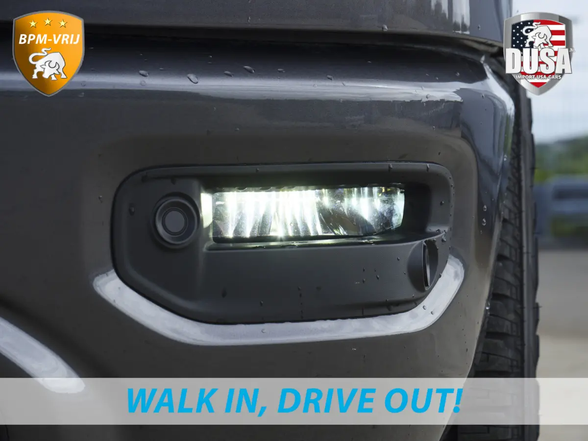 1500 | Laramie Sport | 5.7 V8 | HEMI | 4x4 | Crew Cab Panoramadak | Leder | Uconnect touchscreen | Nieuw binnen!