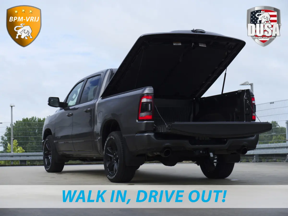 1500 | Laramie Sport | 5.7 V8 | HEMI | 4x4 | Crew Cab Panoramadak | Leder | Uconnect touchscreen | Nieuw binnen!