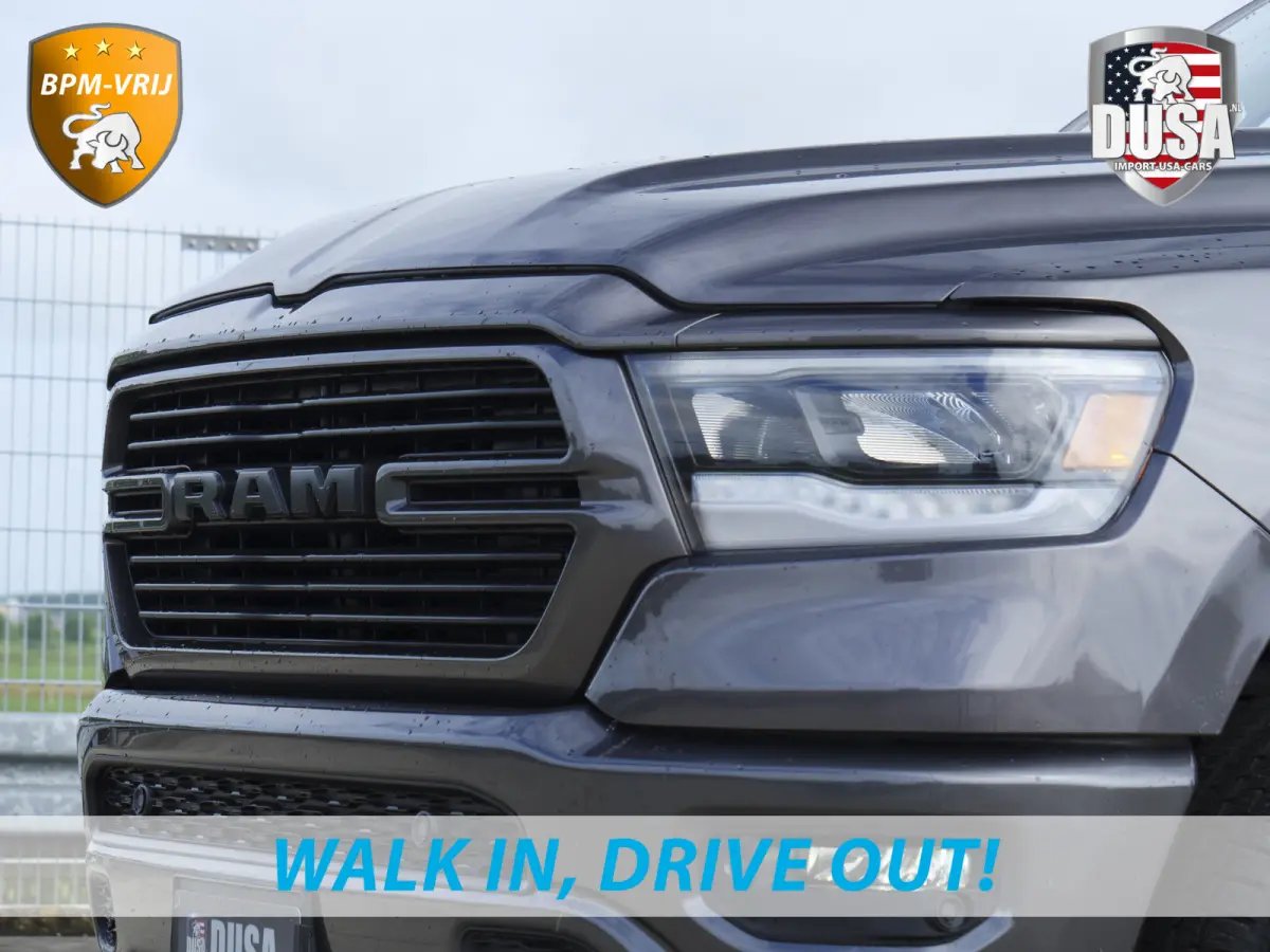 1500 | Laramie Sport | 5.7 V8 | HEMI | 4x4 | Crew Cab Panoramadak | Leder | Uconnect touchscreen | Nieuw binnen!