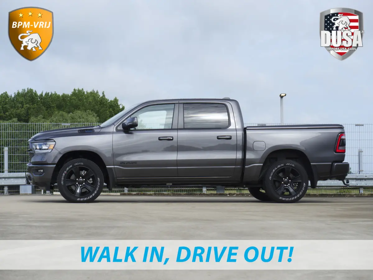 1500 | Laramie Sport | 5.7 V8 | HEMI | 4x4 | Crew Cab Panoramadak | Leder | Uconnect touchscreen | Nieuw binnen!