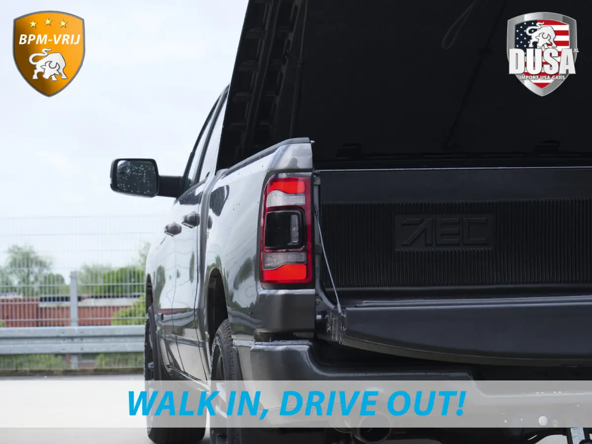 1500 | Laramie Sport | 5.7 V8 | HEMI | 4x4 | Crew Cab Panoramadak | Leder | Uconnect touchscreen | Nieuw binnen!
