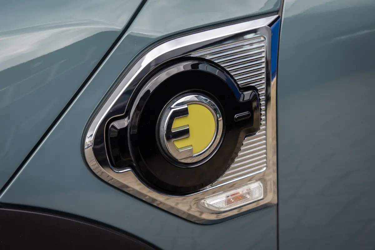 1.5 Cooper ALL4 Chili | Stoelverwarming | PDC V+A | Keyless | Cruise | Elektrisch bedienbare achterklep | Clima | Airco (automatisch) | Cruise control | Elektrisch bedienbare achterklep