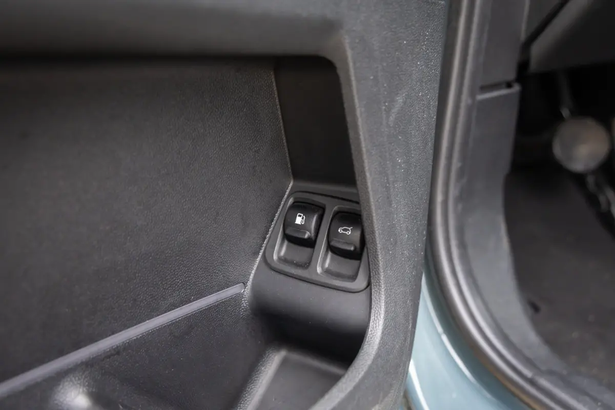 1.5 Cooper ALL4 Chili | Stoelverwarming | PDC V+A | Keyless | Cruise | Elektrisch bedienbare achterklep | Clima | Airco (automatisch) | Cruise control | Elektrisch bedienbare achterklep