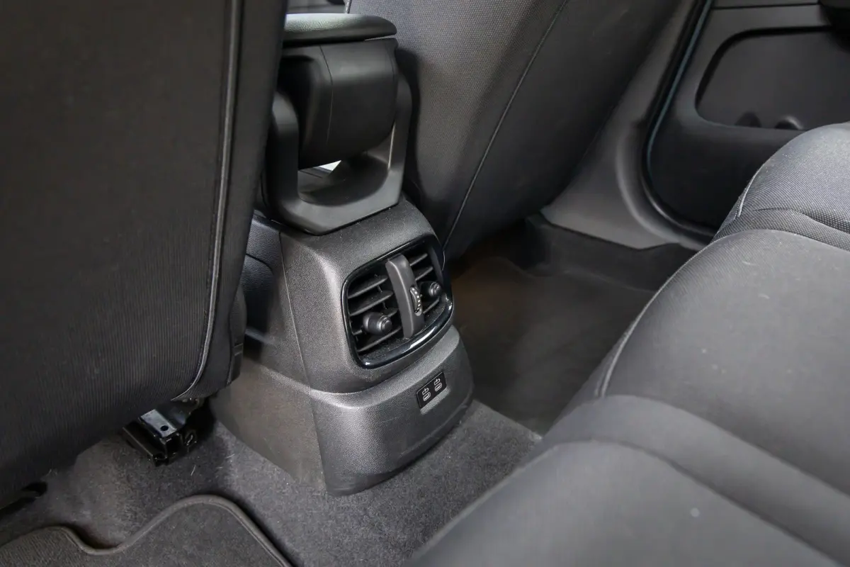 1.5 Cooper ALL4 Chili | Stoelverwarming | PDC V+A | Keyless | Cruise | Elektrisch bedienbare achterklep | Clima | Airco (automatisch) | Cruise control | Elektrisch bedienbare achterklep
