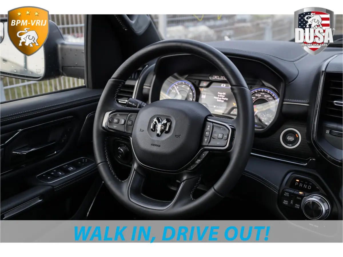 1500 | Limited | 5.7 V8 | HEMI | Night Edition | Panorama dak  | Luchtvering | BPM-VRIJ | Bright white Getoonde accessoires zijn verkrijgbaar tegen meerprijs