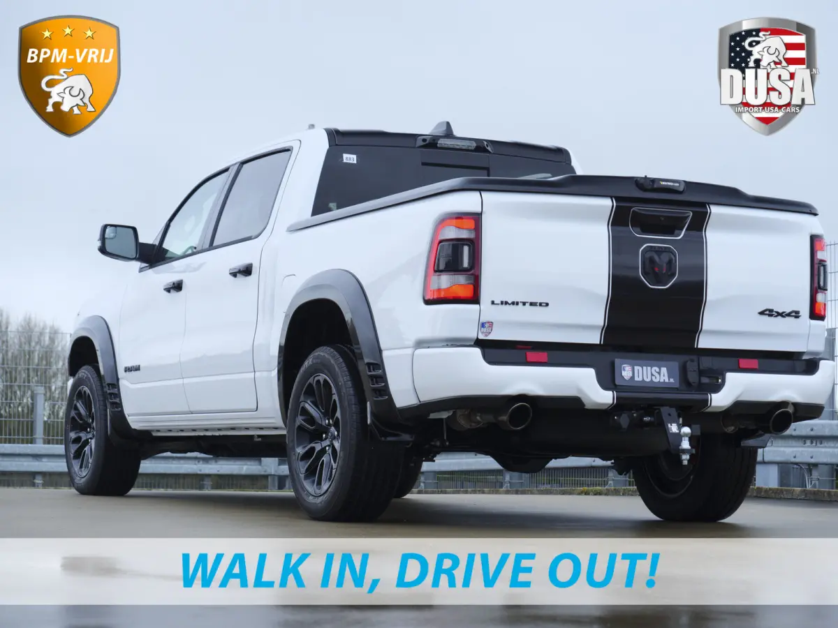 1500 | Limited | 5.7 V8 | HEMI | Night Edition | Panorama dak  | Luchtvering | BPM-VRIJ | Bright white Getoonde accessoires zijn verkrijgbaar tegen meerprijs