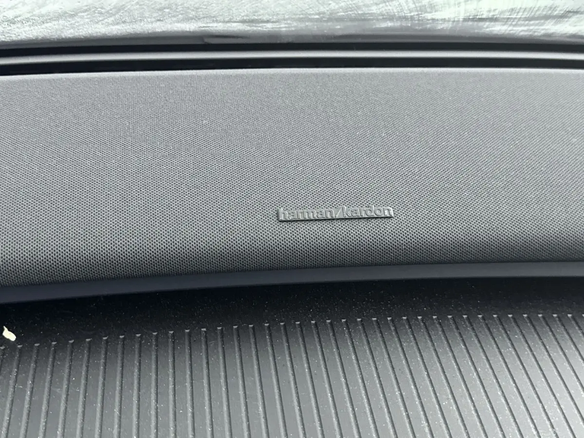 Twin Motor Performance Ultra 69 kWh | Warmtepomp | Stoel + Stuur verwarming | Extra getint Glas | PDC V+A en 360 Camera | Harman en Kardon Audio | Elektrische stoelbediening | Panoramadak |