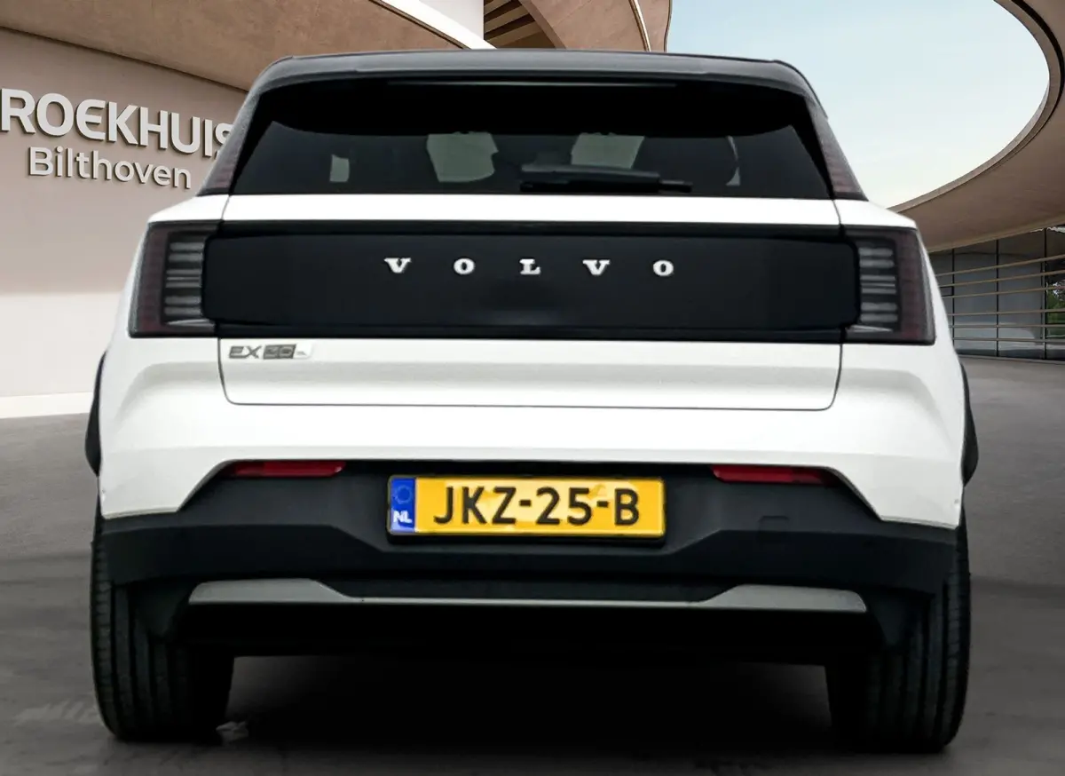 Twin Motor Performance Ultra 69 kWh | Warmtepomp | Stoel + Stuur verwarming | Extra getint Glas | PDC V+A en 360 Camera | Harman en Kardon Audio | Elektrische stoelbediening | Panoramadak |