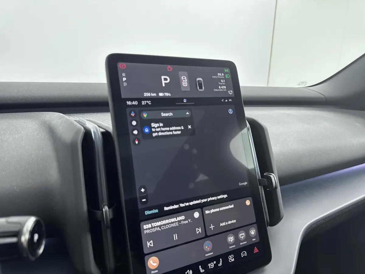 Twin Motor Performance Ultra 69 kWh | Warmtepomp | Stoel + Stuur verwarming | Extra getint Glas | PDC V+A en 360 Camera | Harman en Kardon Audio | Elektrische stoelbediening | Panoramadak |