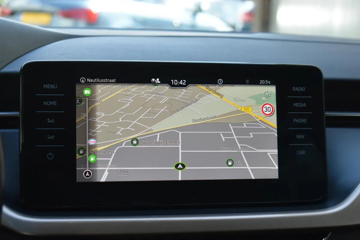 1.0 TSI ECC LMV NAVI CRUISE CAMERA