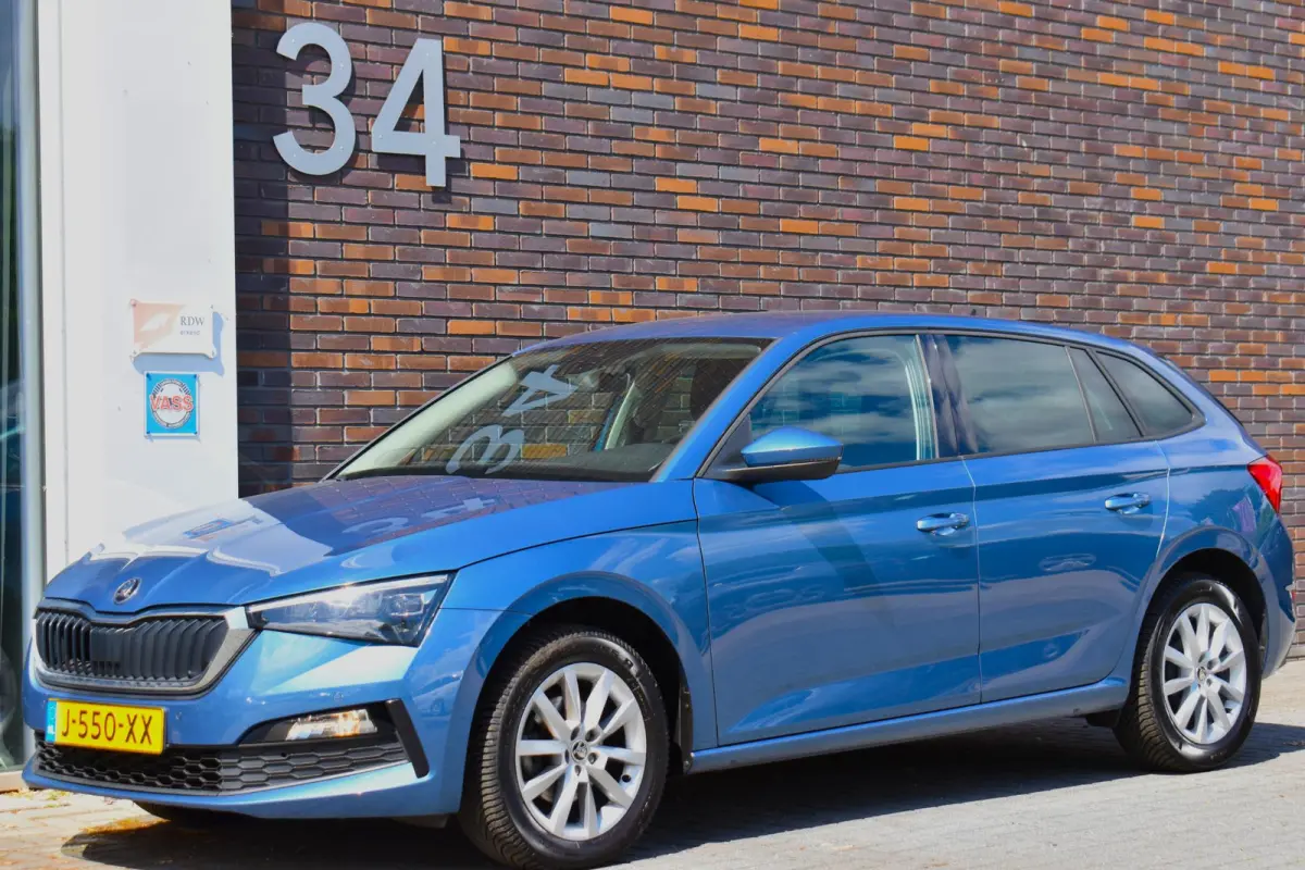 1.0 TSI ECC LMV NAVI CRUISE CAMERA