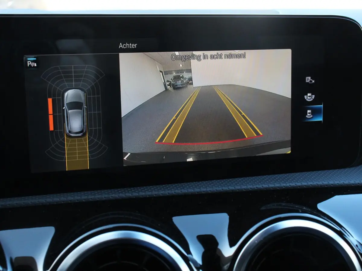 200 Automaat Advantage Navigatie Apple Carplay/Android Auto Camera Adaptive cruise control Stoelverwarming Parkeer sensoren