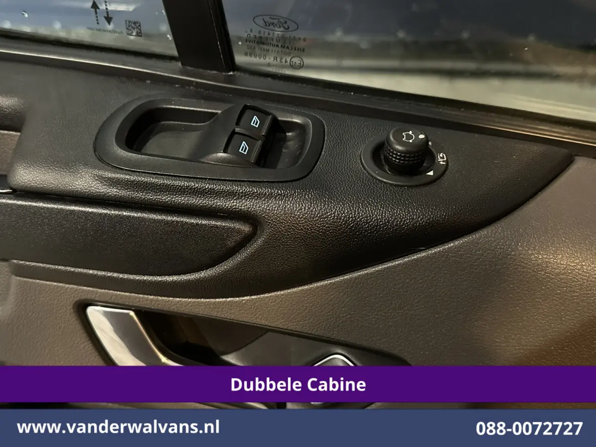 2.0 TDCI 131pk L2H1 Dubbele Cabine Euro6 Airco | 5-Zits | Camera | Apple Carplay | LED | 2800kg Trekhaak Android Auto, Cruisecontrol, Parkeersensoren, Stoelverwarming, Verwarmde voorruit, Da