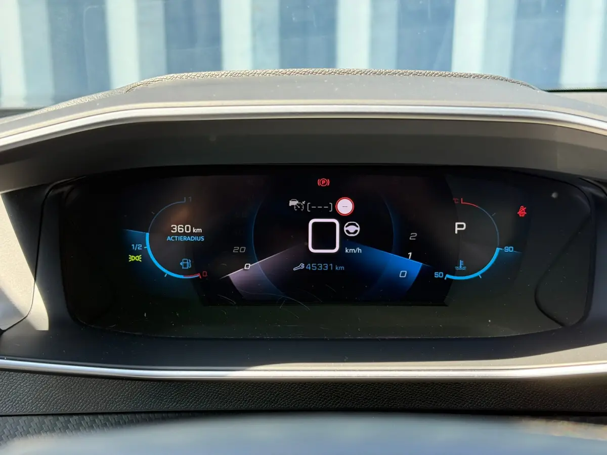 1.2 PureTech GT Achteruitrijcamera | Adeptieve cruise control | Keyless| Interieurverlichting | Stoelverwarming | Apple carplay & Android auto