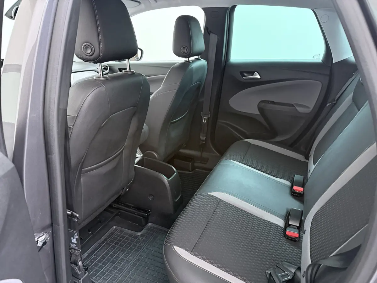 1.2 Turbo Innovation / Trekhaak / Navigatie / 360 Camera /  Parkeersensoren / Draadloos telefoonlader / Carplay / 16'' LMV