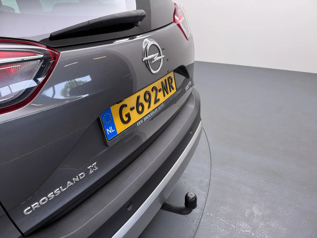 1.2 Turbo Innovation / Trekhaak / Navigatie / 360 Camera /  Parkeersensoren / Draadloos telefoonlader / Carplay / 16'' LMV