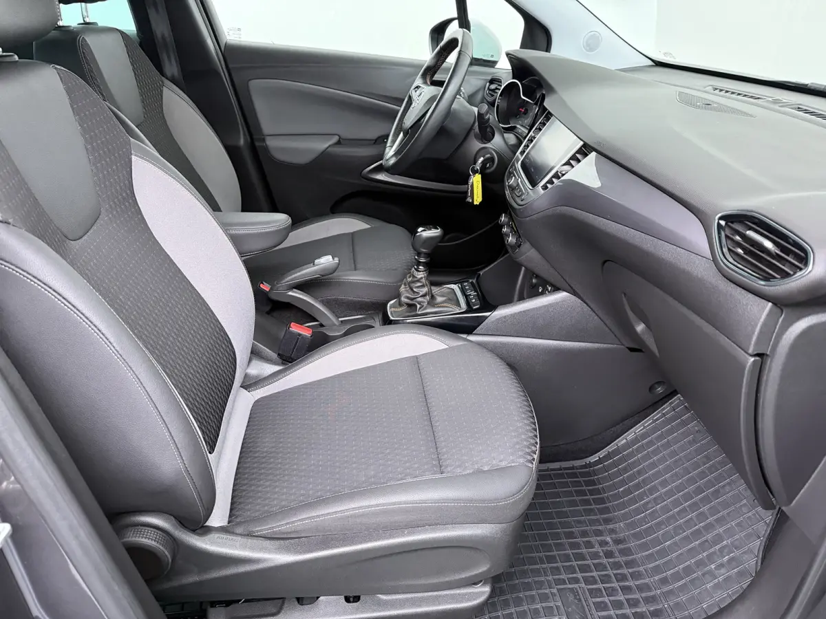 1.2 Turbo Innovation / Trekhaak / Navigatie / 360 Camera /  Parkeersensoren / Draadloos telefoonlader / Carplay / 16'' LMV