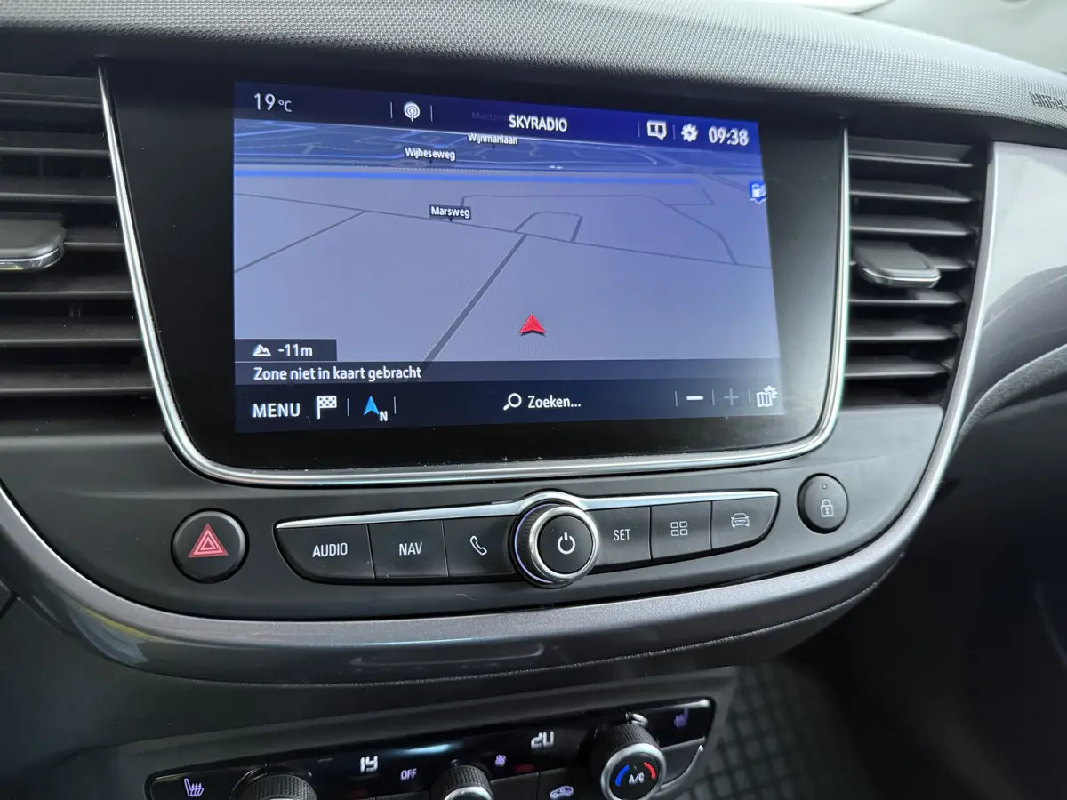 1.2 Turbo Innovation / Trekhaak / Navigatie / 360 Camera /  Parkeersensoren / Draadloos telefoonlader / Carplay / 16'' LMV