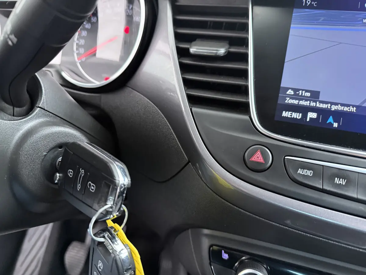 1.2 Turbo Innovation / Trekhaak / Navigatie / 360 Camera /  Parkeersensoren / Draadloos telefoonlader / Carplay / 16'' LMV