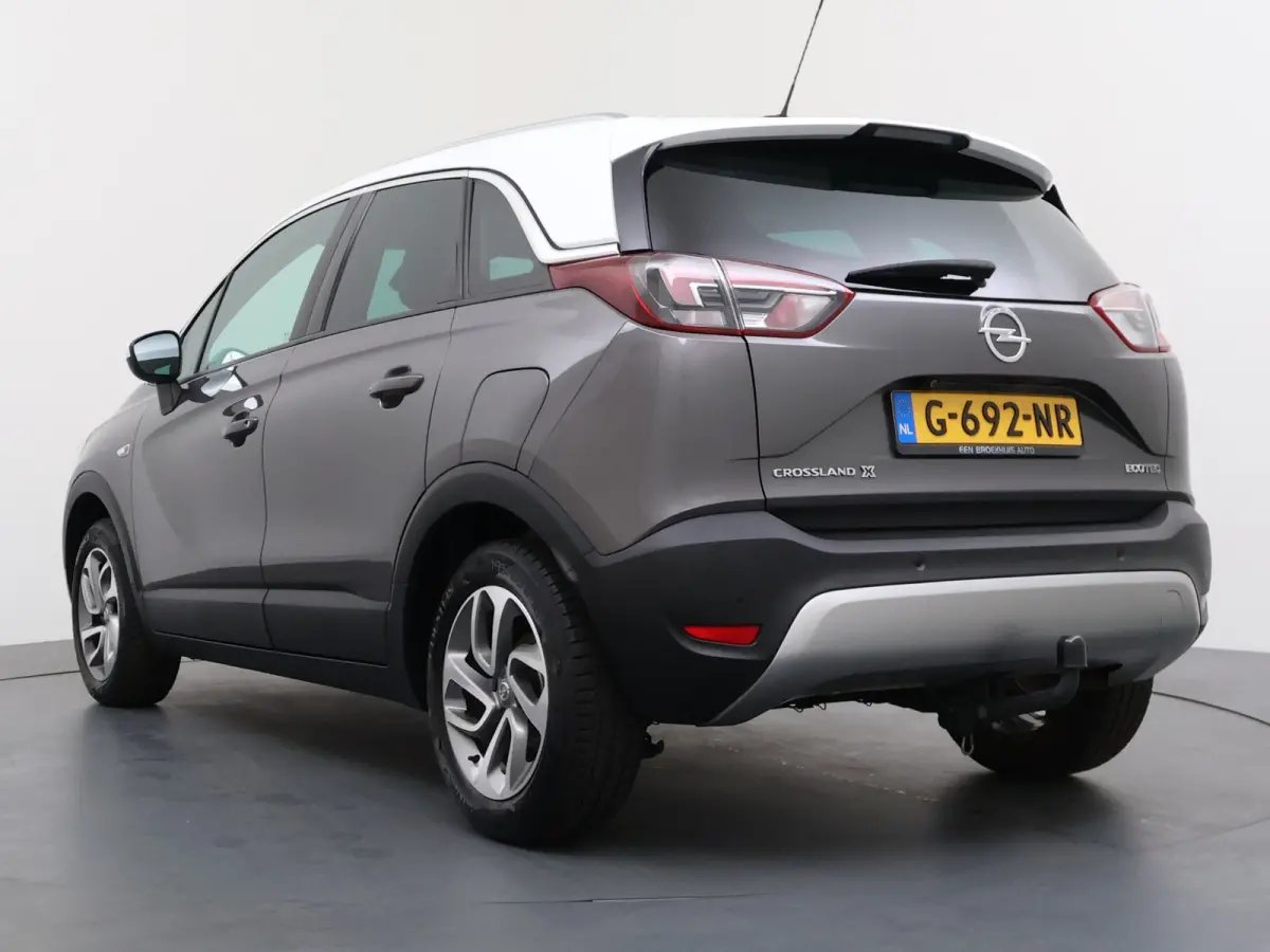 1.2 Turbo Innovation / Trekhaak / Navigatie / 360 Camera /  Parkeersensoren / Draadloos telefoonlader / Carplay / 16'' LMV